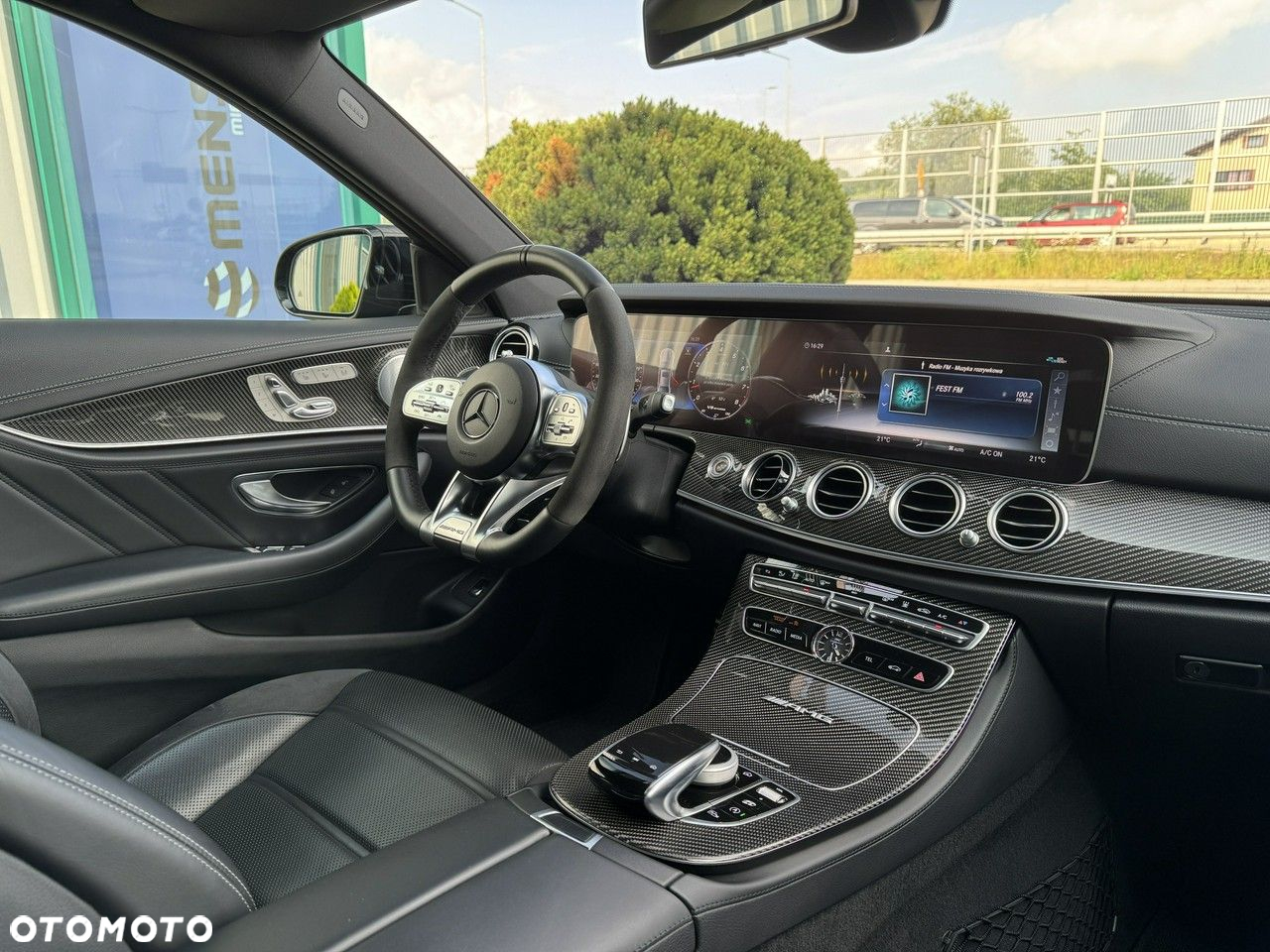 Mercedes-Benz Klasa E AMG 63 4Matic AMG Speedshift 9G-MCT - 22