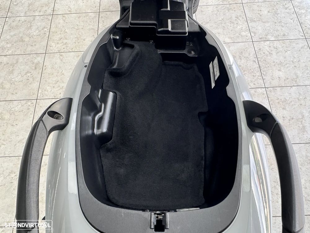 Piaggio MP3 400 HPE - 22