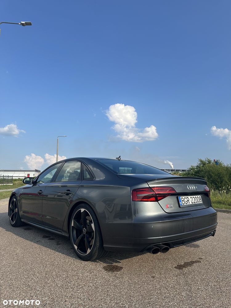 Audi S8 - 3