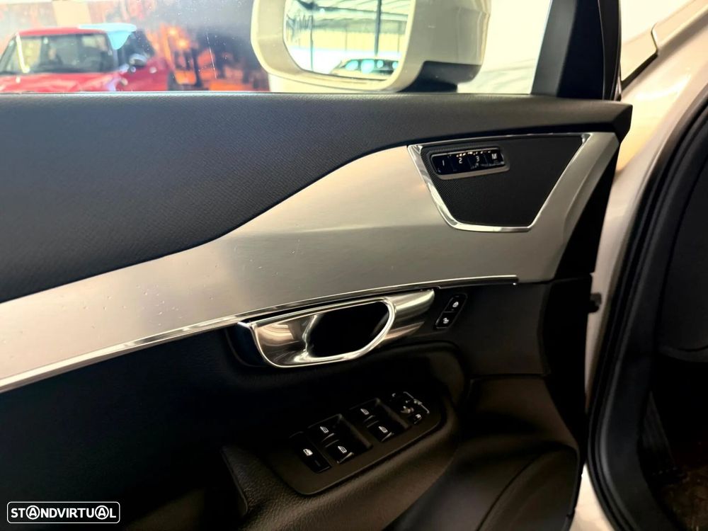 Volvo XC 90 2.0 T8 PHEV Excellence AWD - 29