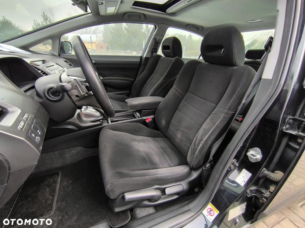 Honda Civic 1.8 Comfort - 26