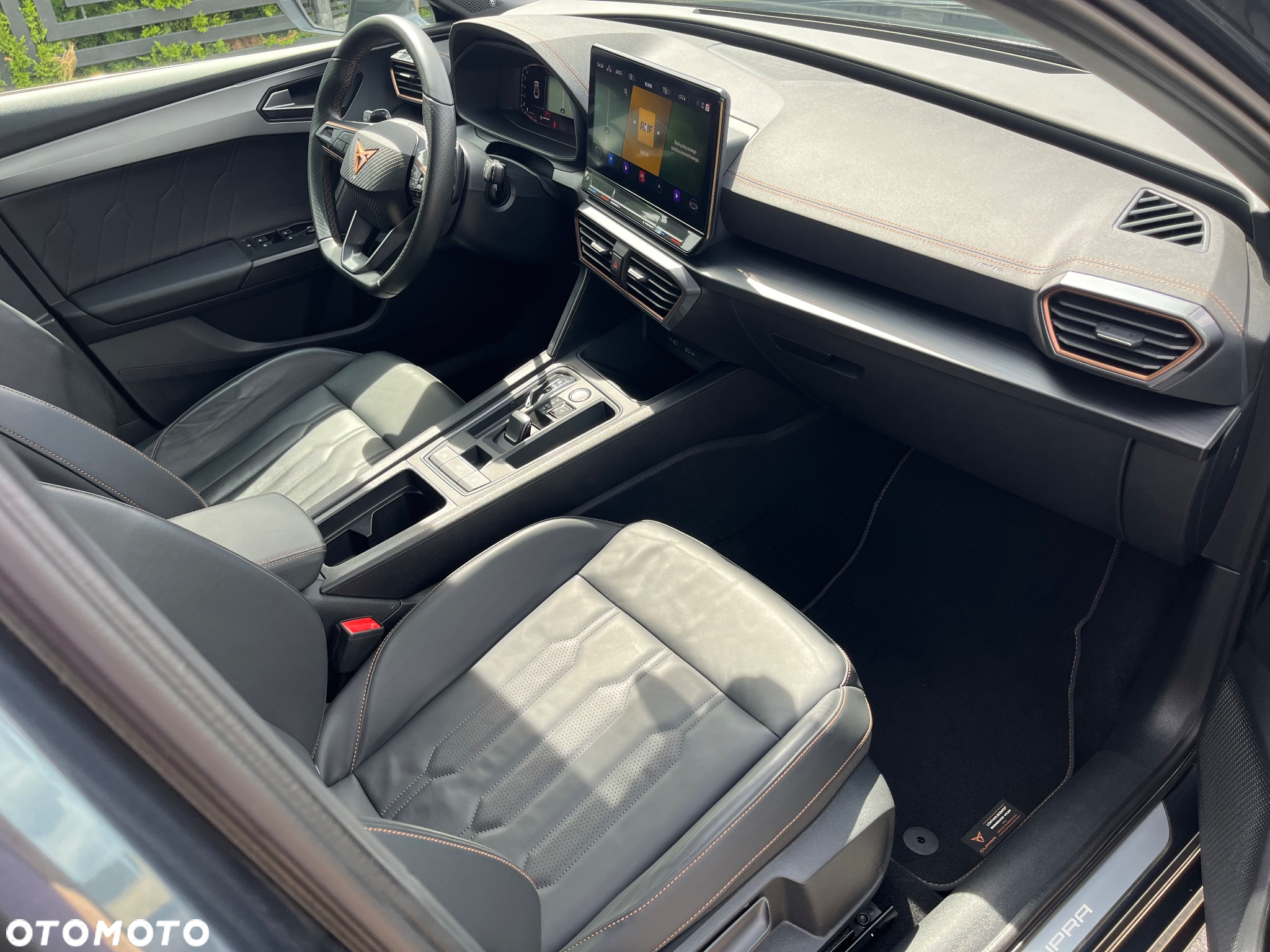 Cupra Leon 2.0 TSI DSG - 11