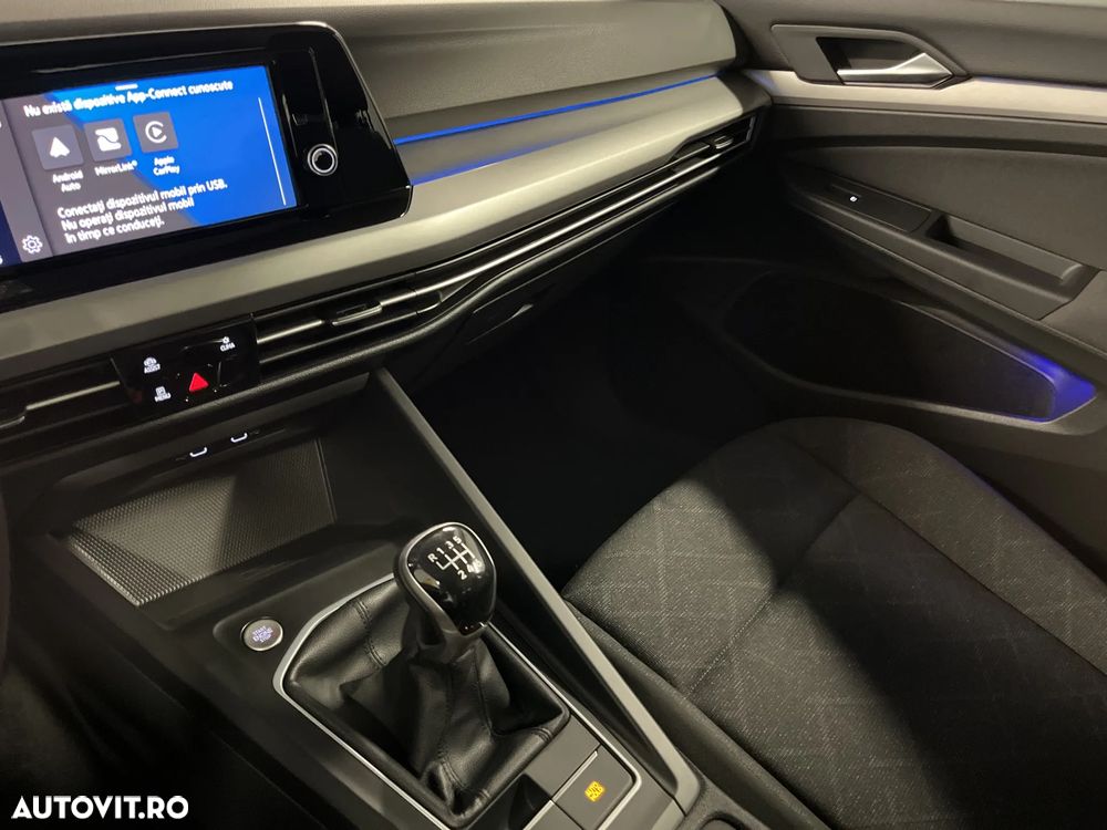 Volkswagen Golf - 24