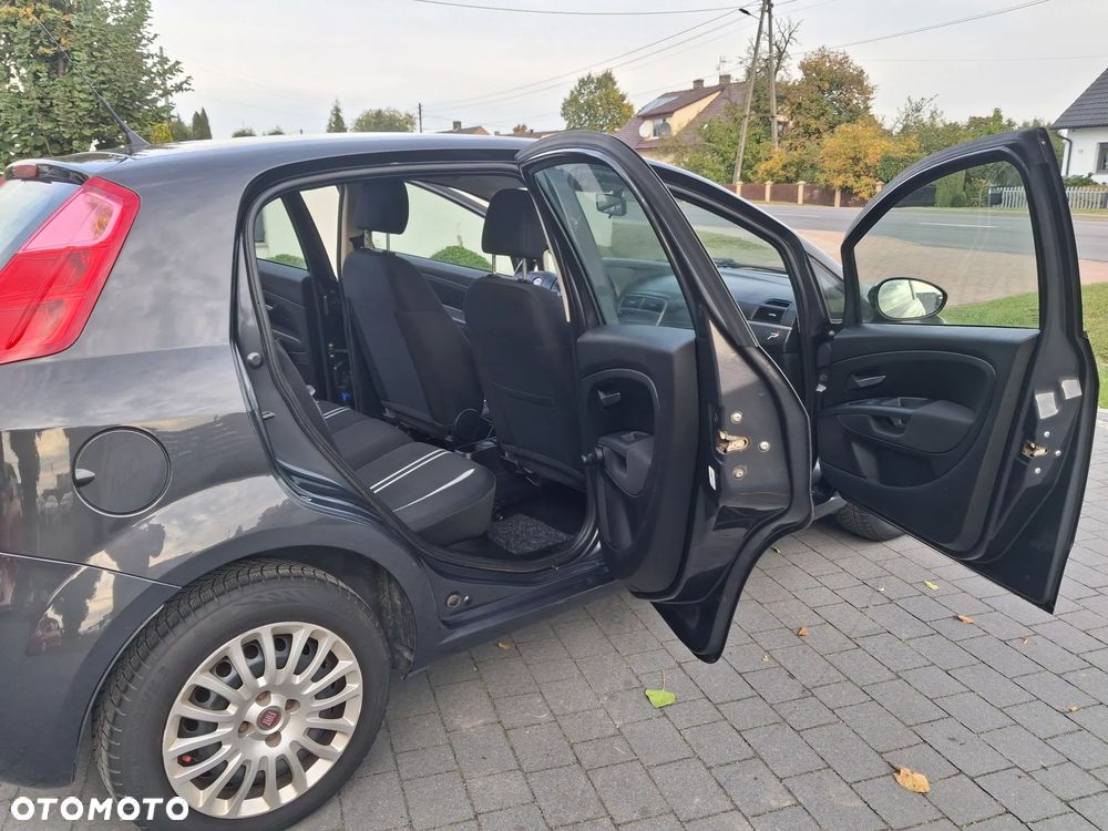 Fiat Grande Punto - 15