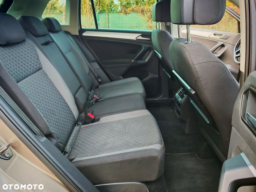 Volkswagen Tiguan - 15