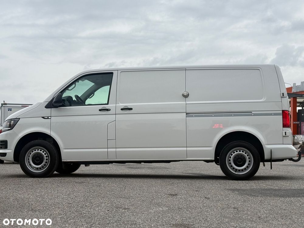 Volkswagen Transporter. LONG - 19