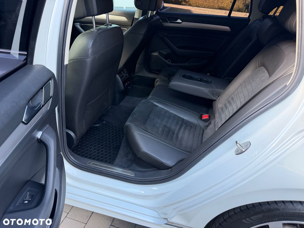 Volkswagen Passat - 17