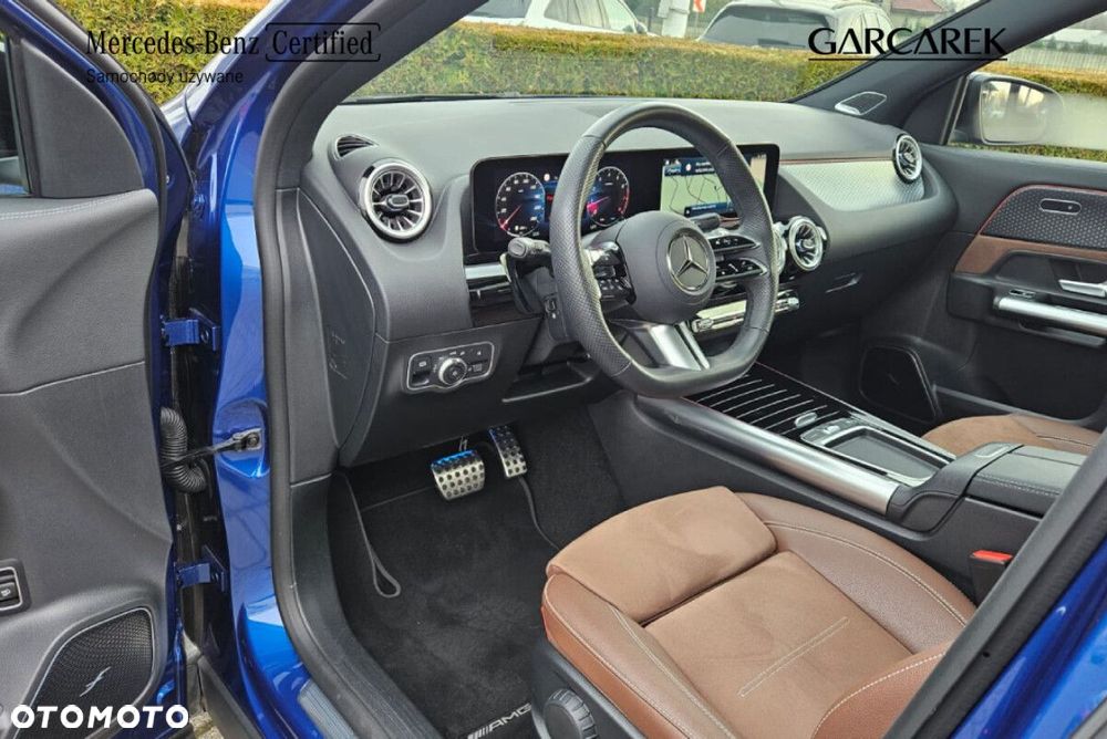 Mercedes-Benz GLA - 12