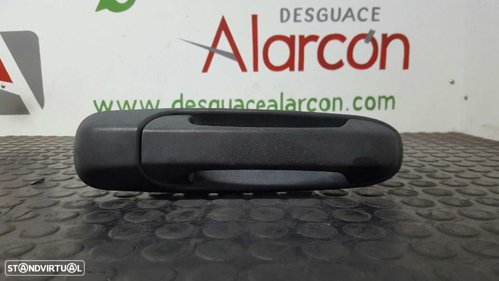 PUXADOR EXTERIOR FRENTE DIREITO JEEP GR.CHEROKEE (WJ/WG) 3.1 TD LAREDO - 2