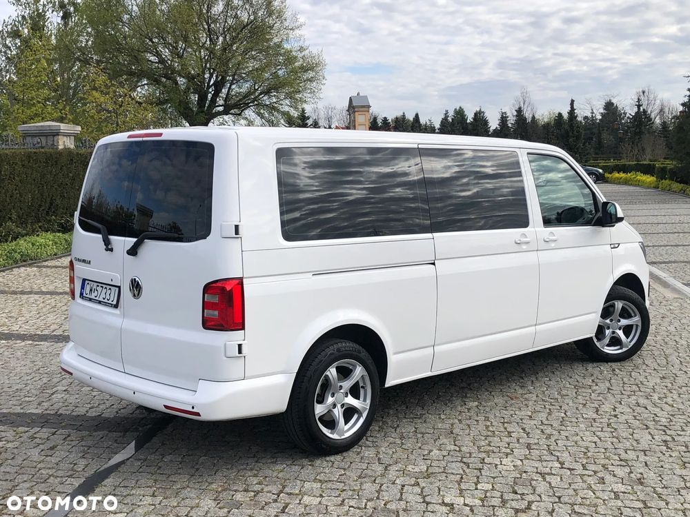 Volkswagen Caravelle - 24