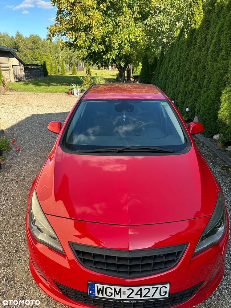 Opel Astra 1.6 T Cosmo - 6
