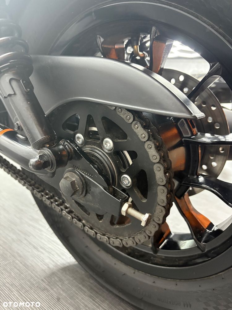 Hyosung GV - 13