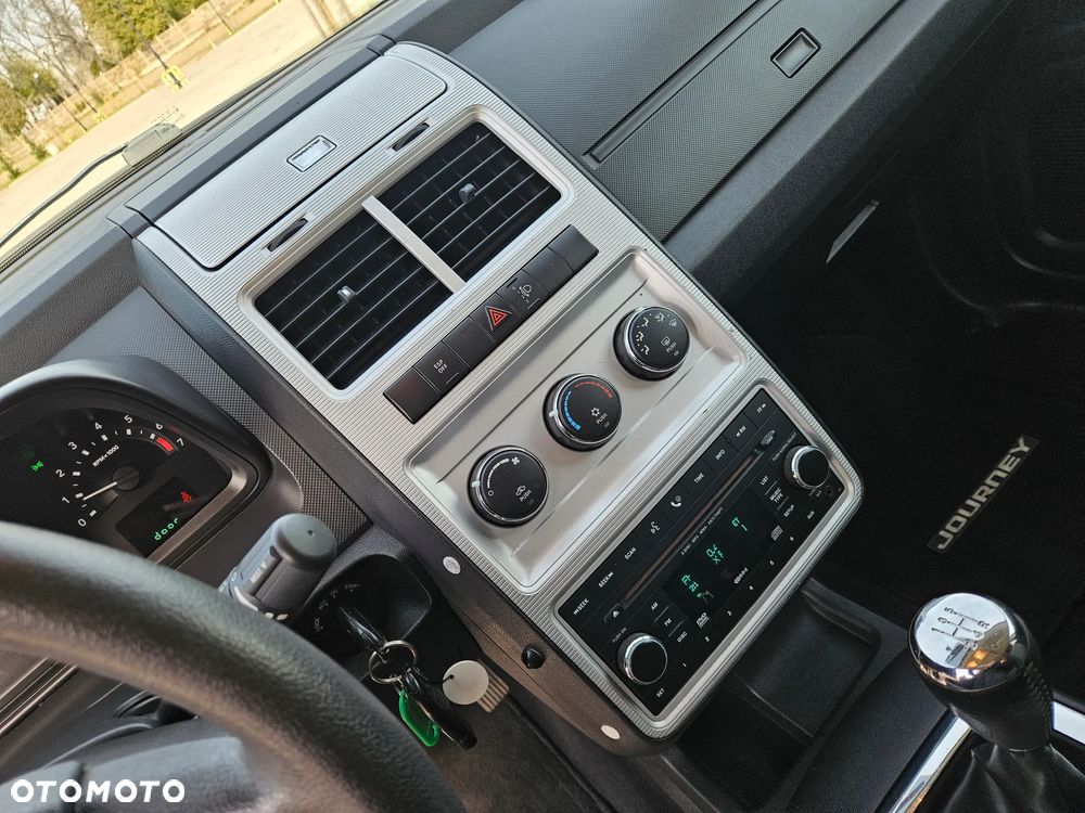 Dodge Journey 2.4 SE - 20