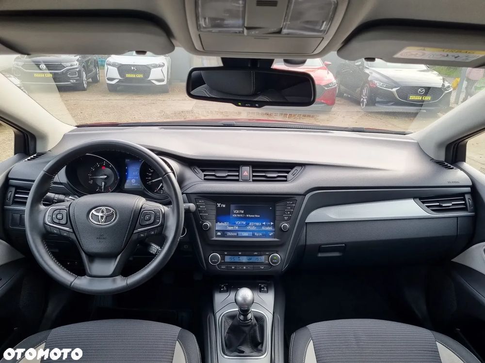 Toyota Avensis 1.8 Prestige - 14