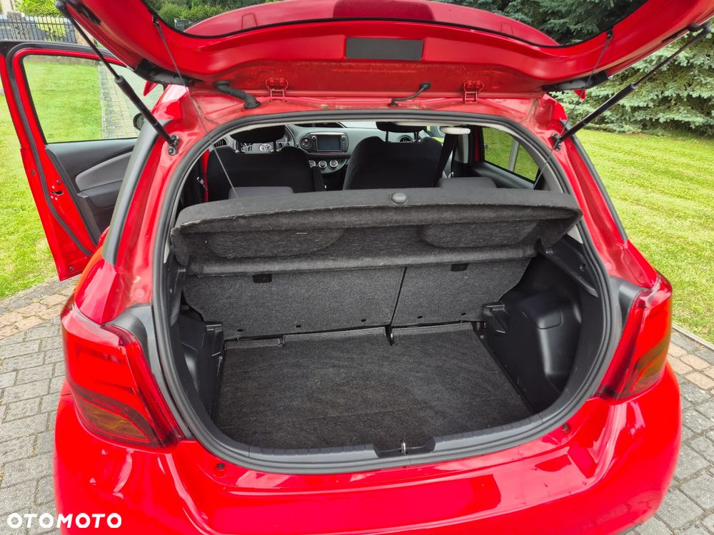 Toyota Yaris 1.33 VVT-i Lounge - 25