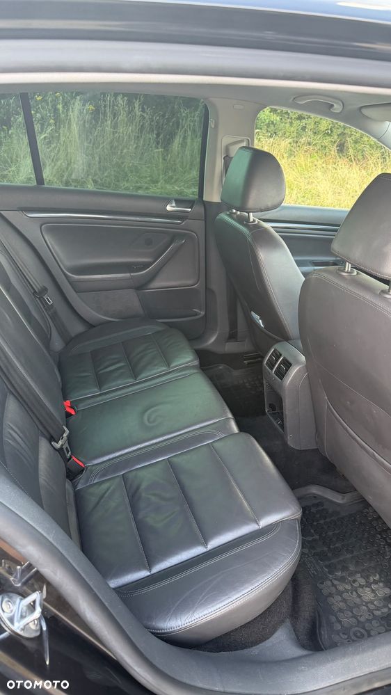 Volkswagen Golf - 23