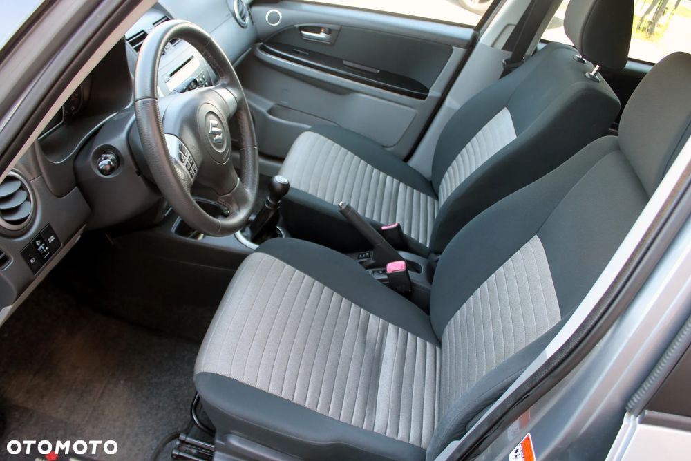 Suzuki SX4 1.6 VVT 4x4 Club - 10