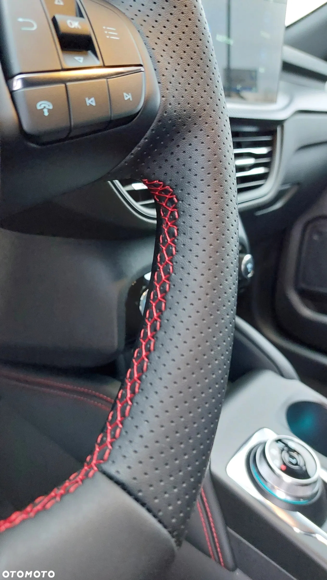 Ford Kuga 1.5 EcoBoost FWD ST-Line - 16