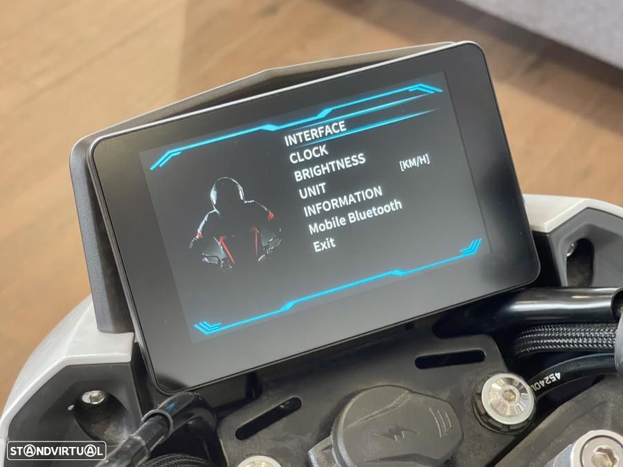 QJ Motor SRK 125S Naked - 15