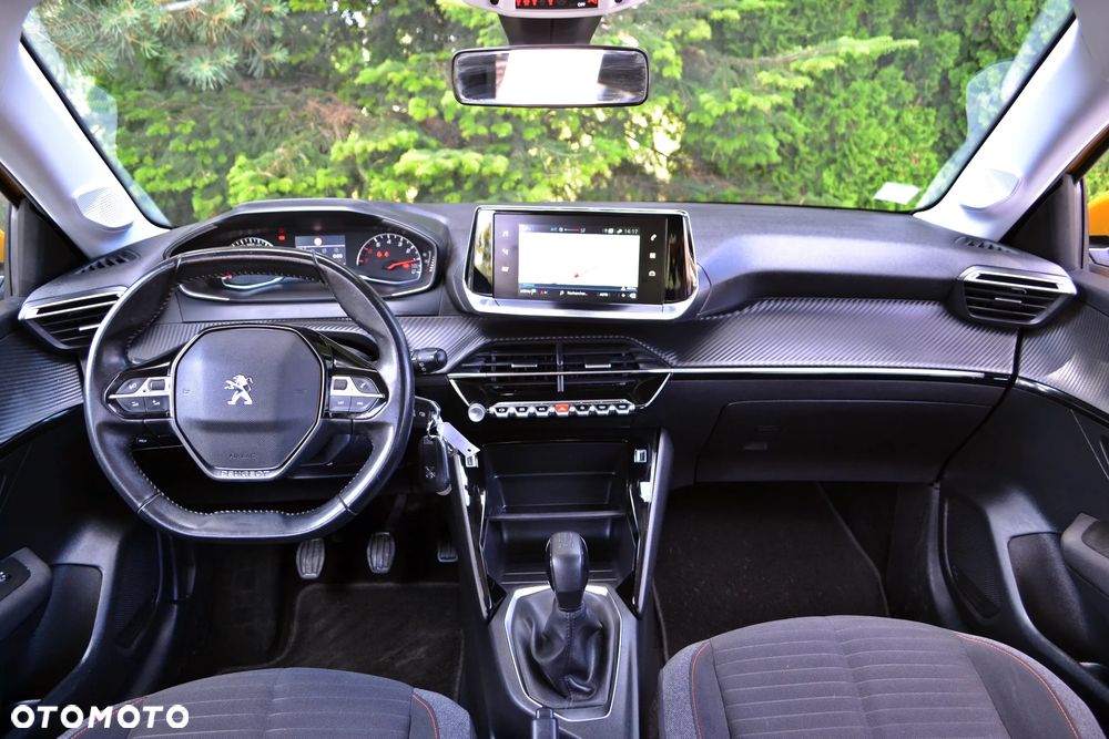 Peugeot 208 - 19