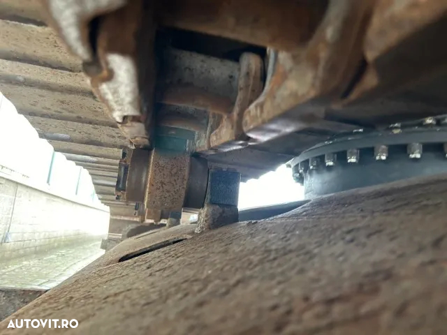 Hitachi ZX 250LC-6 - 24