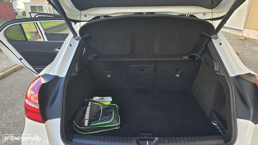 Mercedes-Benz GLA 220 d AMG Line - 20