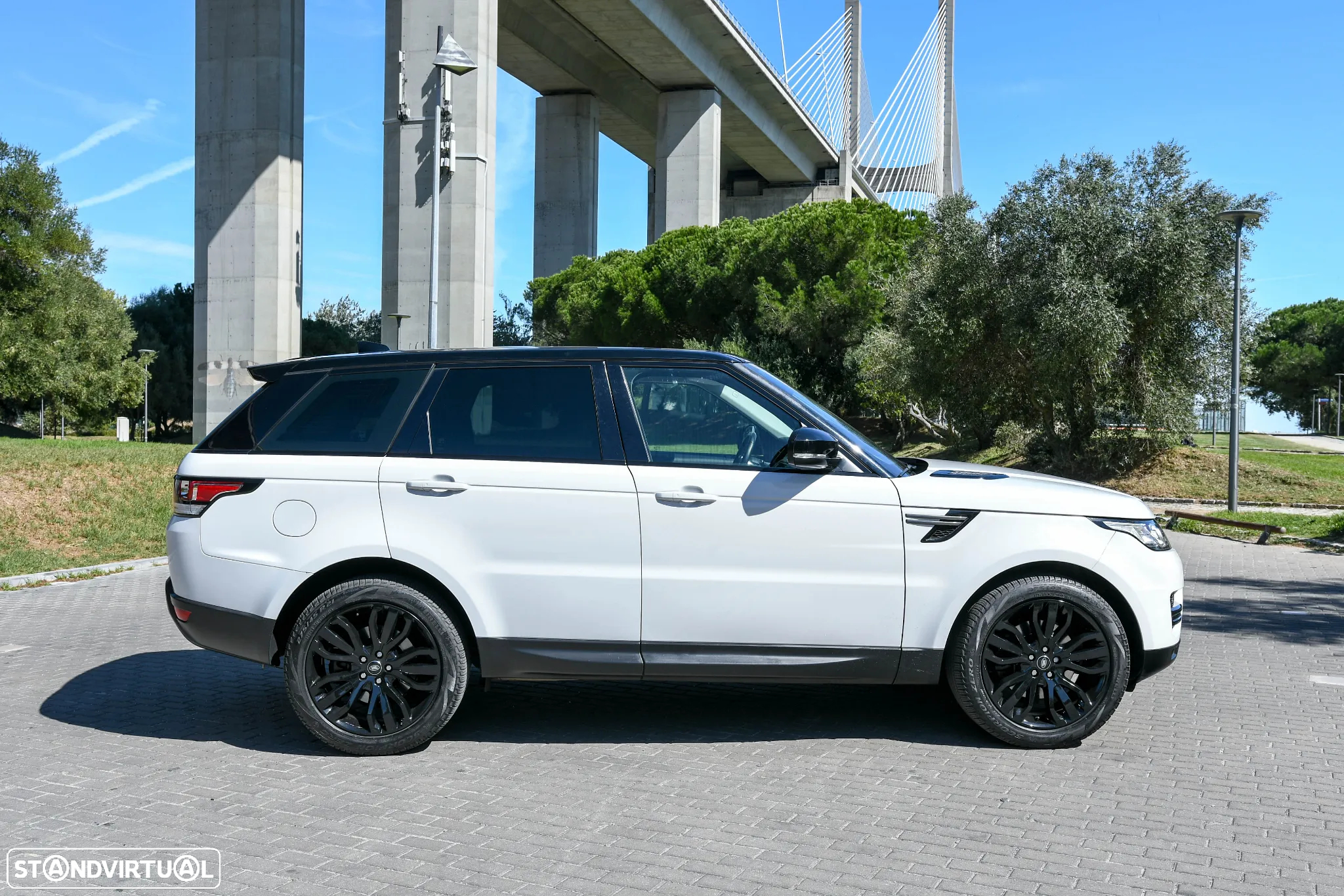 Land Rover Range Rover Sport 2.0 SD4 S - 4