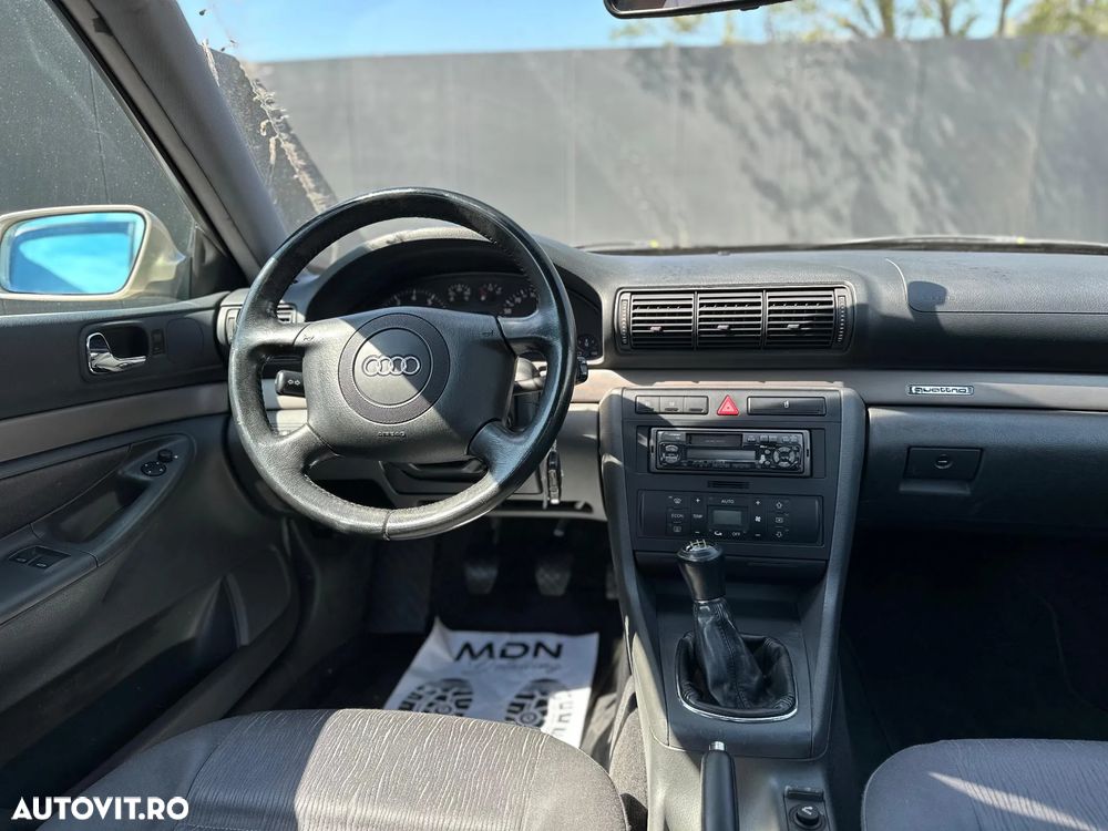Audi A4 Avant 2.0 FSI - 12