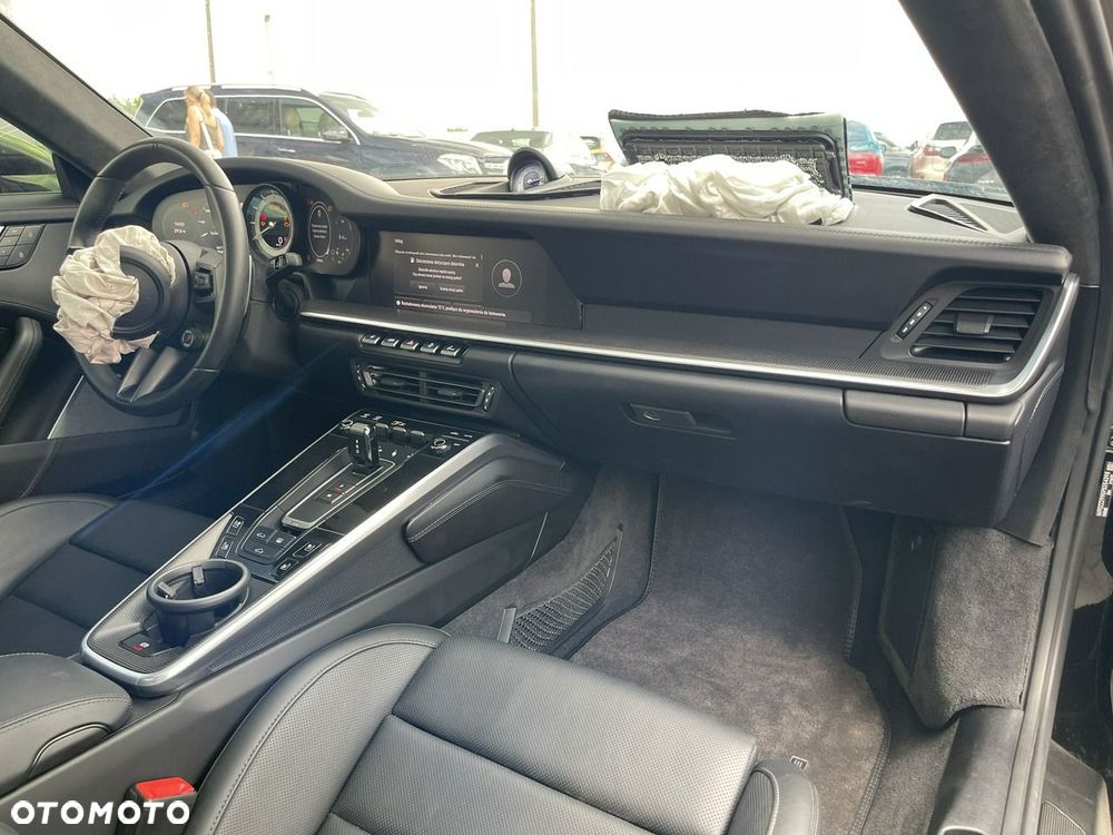 Porsche 911 911Turbo S - 18