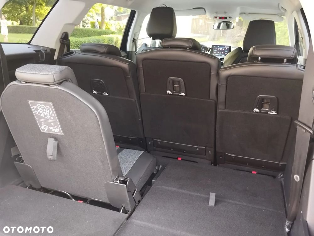 Peugeot 5008 1.5 BlueHDi Active S&S EAT8 - 23