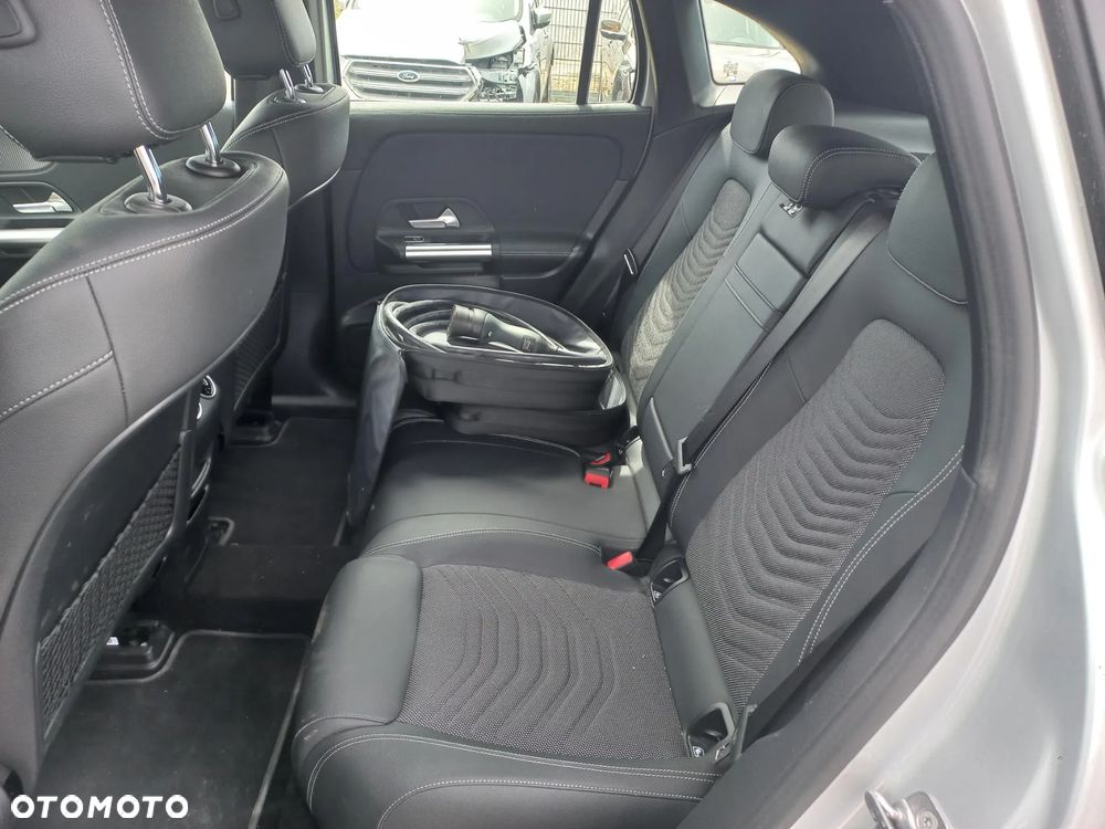 Mercedes-Benz EQA 250+ - 10