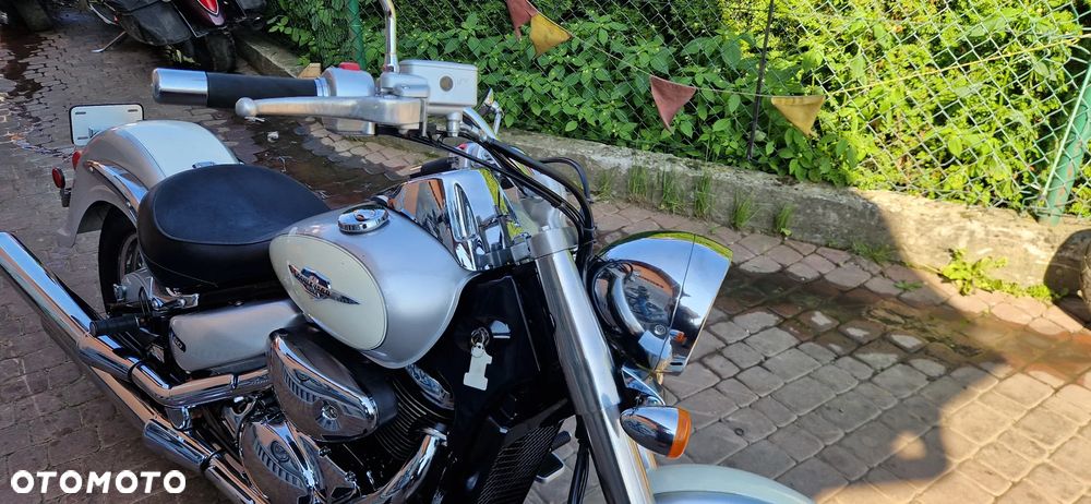 Suzuki VL 800 Volusia - Boulevard C50 - 17