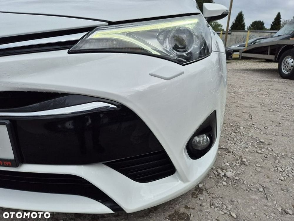 Toyota Avensis - 8