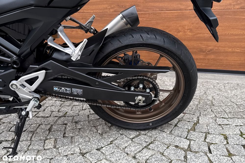 Honda CB - 32