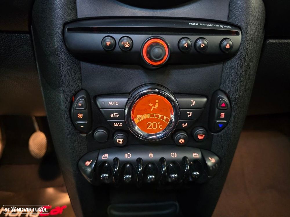 MINI 3 Portas Cooper D - 18