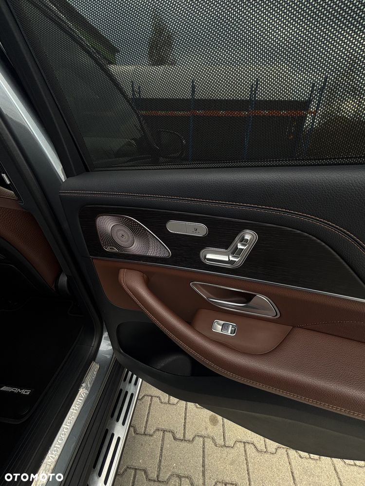 Mercedes-Benz GLS - 27