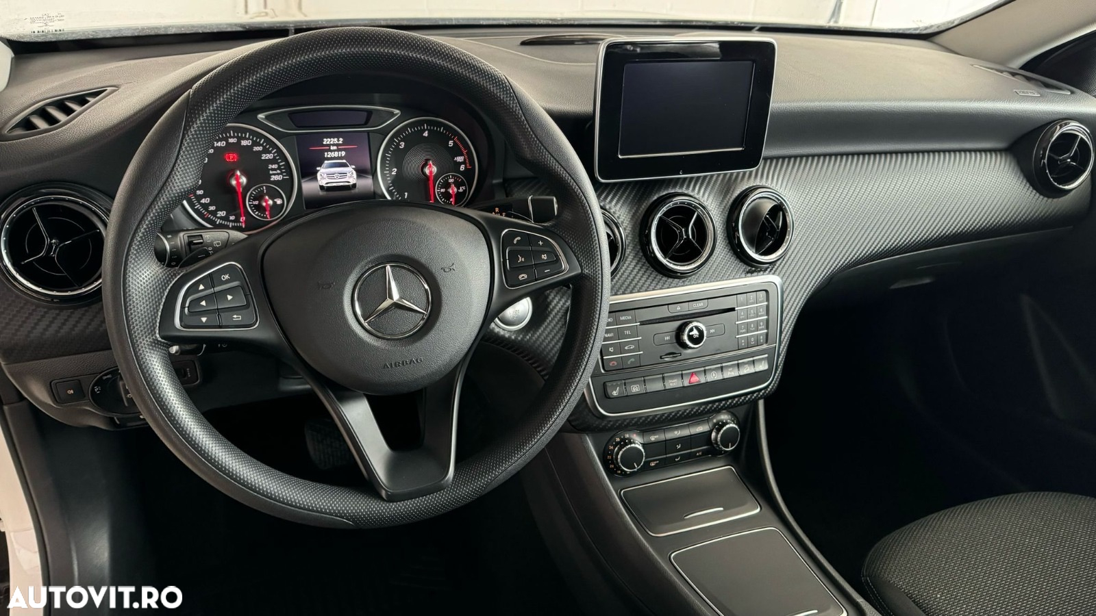 Mercedes-Benz GLA 200 d 4MATIC Aut. - 5