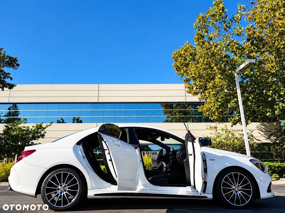 Mercedes-Benz CLA 250 4Matic 7G-DCT AMG Line - 13