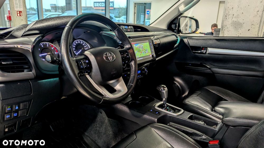 Toyota Hilux 2.8 D-4D Double Cab SR5+ 4x4 - 10