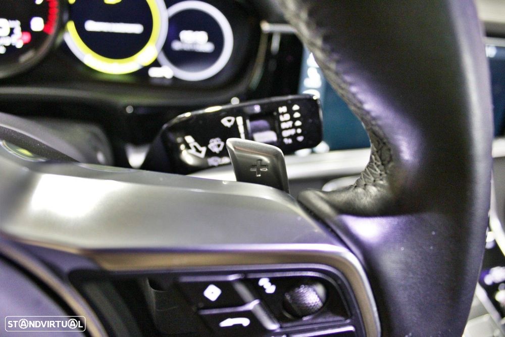 Porsche Panamera 4 E-Hybrid - 32