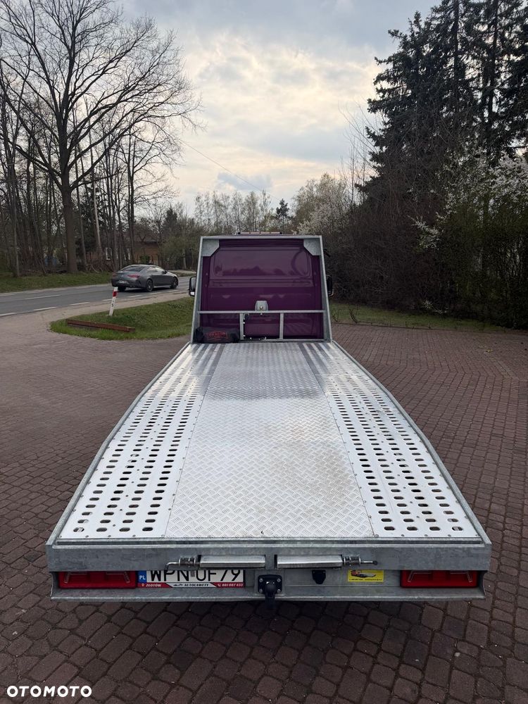 Volkswagen Crafter - 12