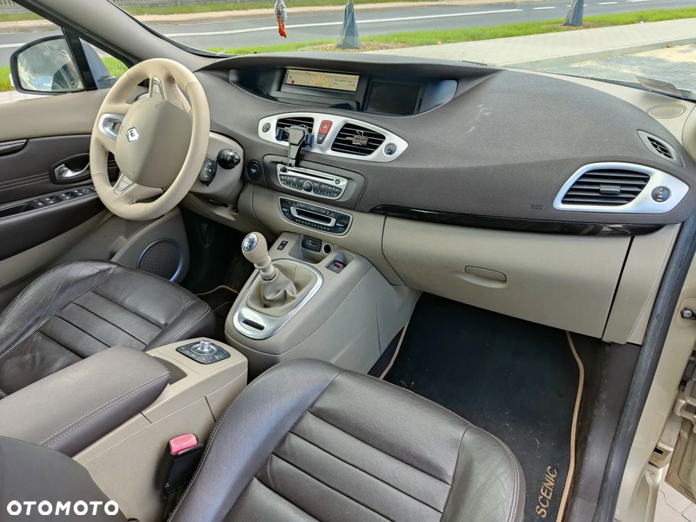 Renault Scenic - 8