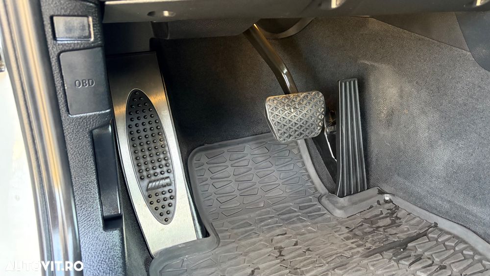 BMW X1 xDrive18d Aut. Sport Line - 6