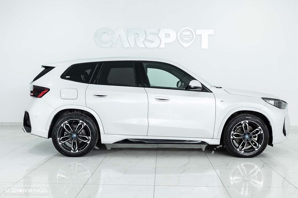 BMW iX1 xDrive30 Pack Desportivo M - 3