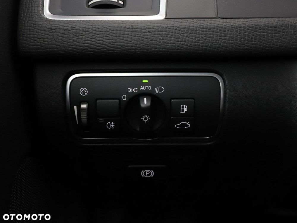 Volvo XC 60 D4 Geartronic Summum - 32