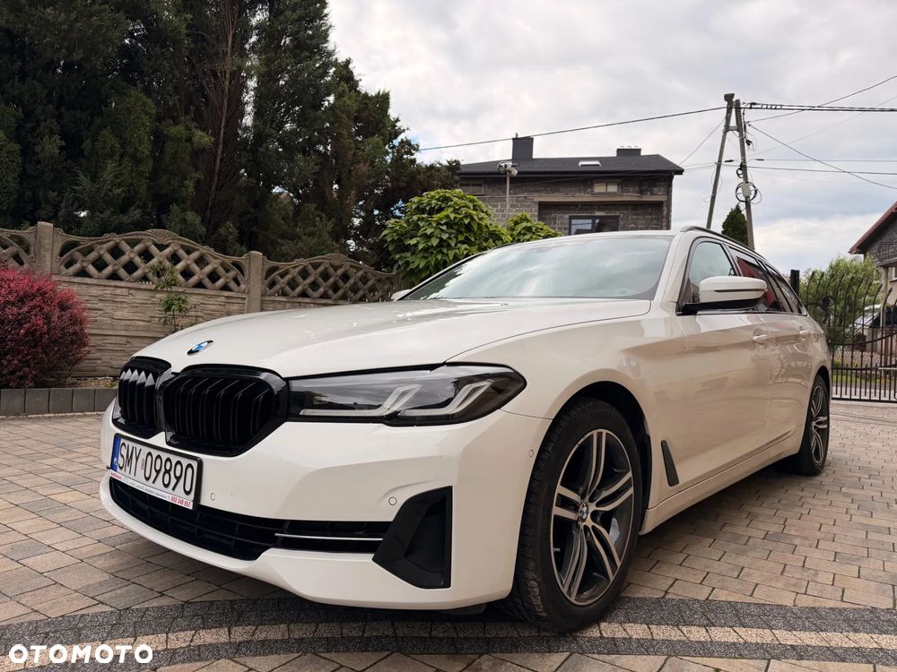 BMW Seria 5 520d Sport Line - 4
