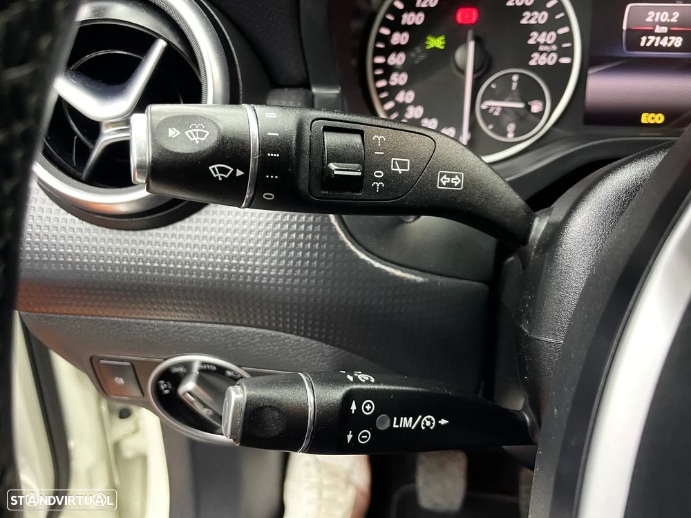 Mercedes-Benz A 180 CDI (BlueEFFICIENCY) Urban - 21