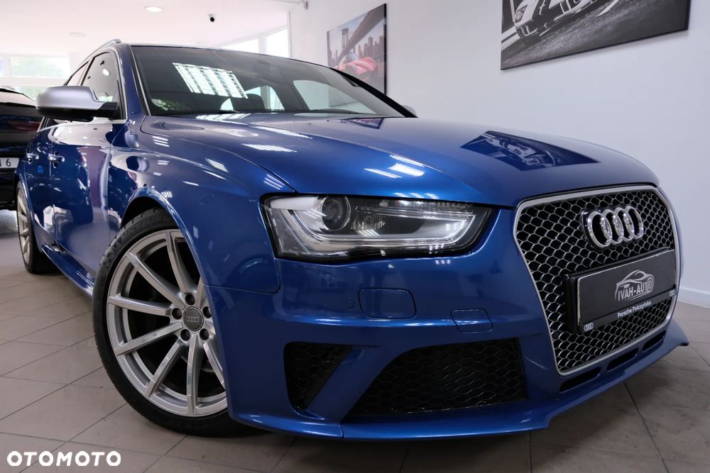 Audi RS4 Avant Standard - 5