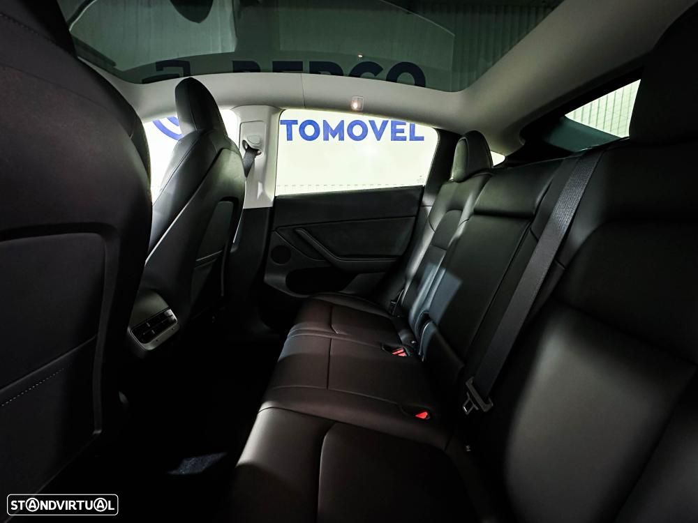 Tesla Model Y Long Range Dual Motor AWD - 10