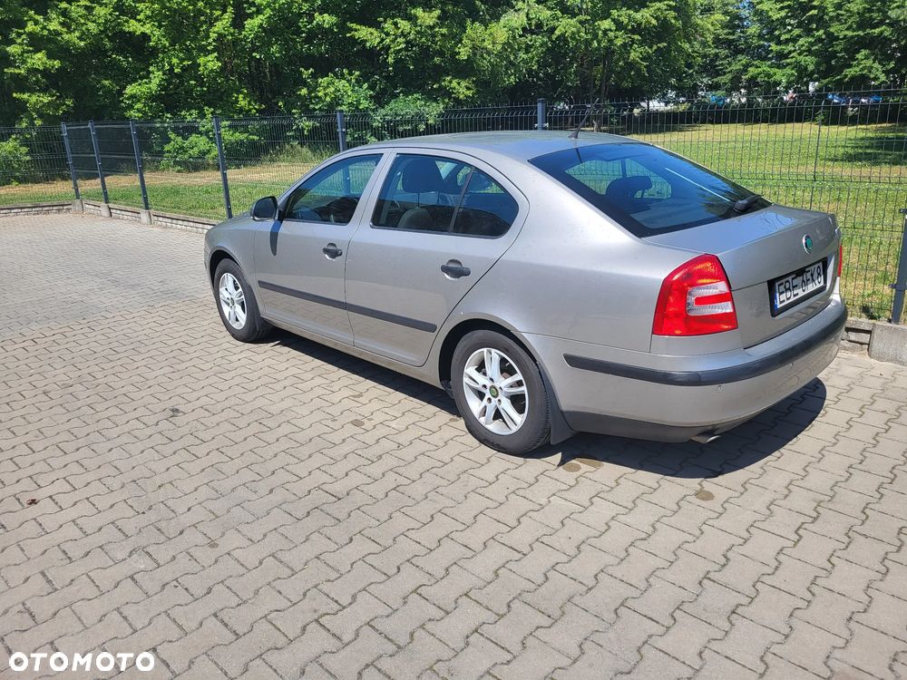 Skoda Octavia 1.6 Tour - 5